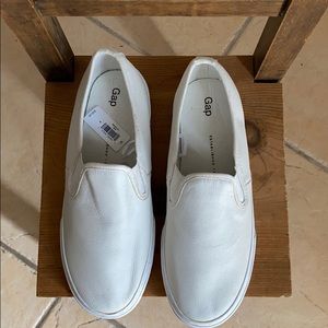 Gap Women Slip-On Size 9